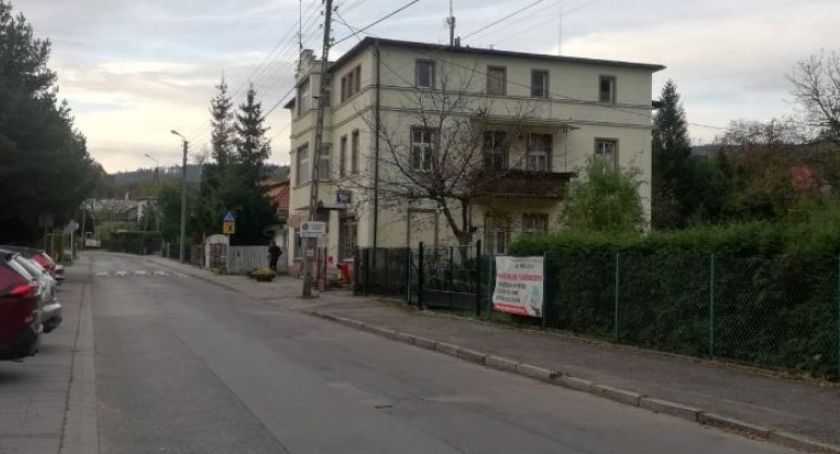Remont ulicy Pocztowej. Mieszkańcy obawiają się wycinki w lesie komunalnym