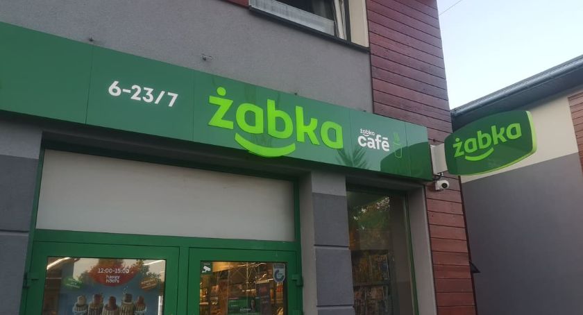 Porada medyczna w Żabce? Sieć wprowadziła nową usługę