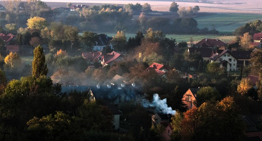 Lista wstydu | Które gminy z regionu nie chcą przystąpić do programu Czyste Powietrze? (Aktualizacja)