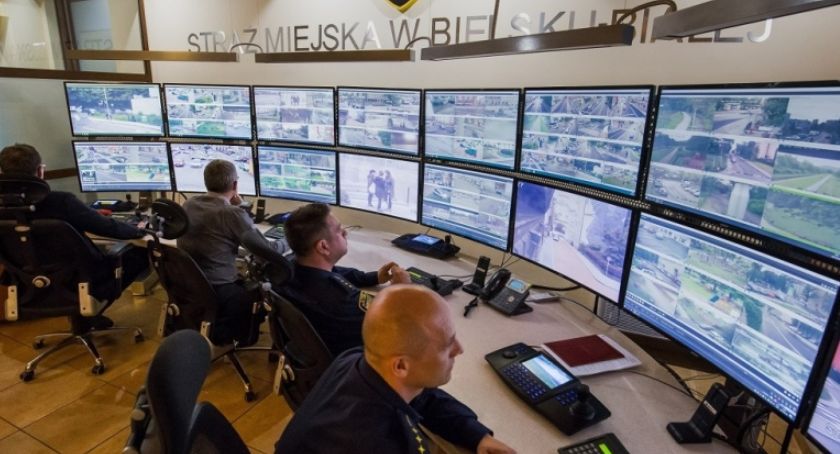 Pod bielskim klubem leżał mężczyzna, nie oddychał i nie miał pulsu