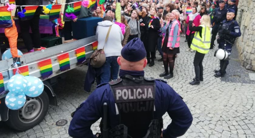 Podczas Marszu Równości odpalono petardy | Policja ustaliła sprawców