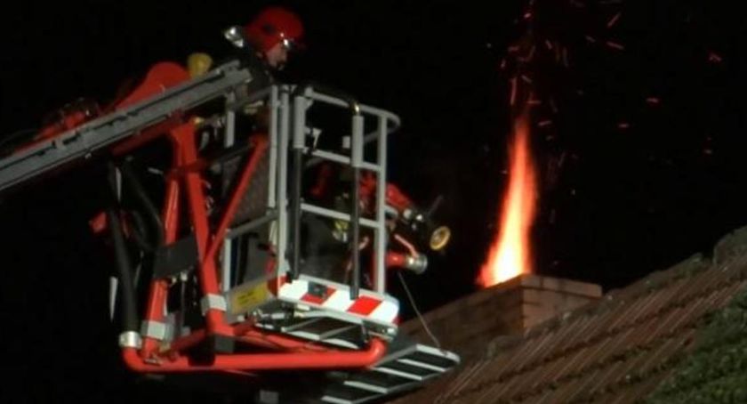 Pierwszy pożar sadzy w kominie w nowym sezonie grzewczym | PSP apeluje o czyszczenie kominów!