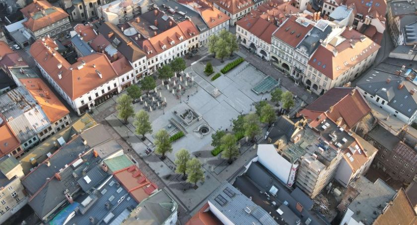 Czy bielski Rynek się zazieleni? Trwa głosowanie w tej sprawie