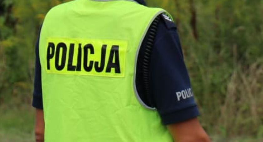 Chcąc uniknąć zatrzymania przez Policję ukrył się w pojemniku na pościel