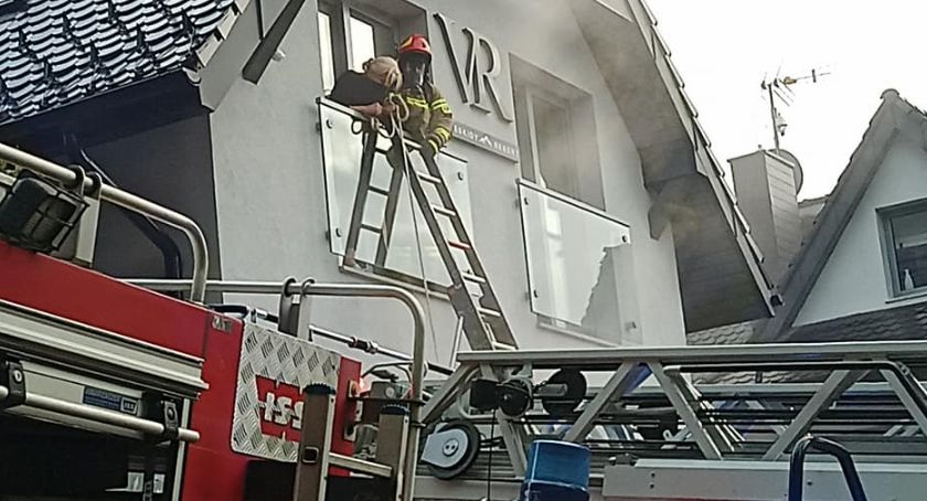 Pożar wiślańskiej willi. Jednej osobie pożar odciął drogę ucieczki