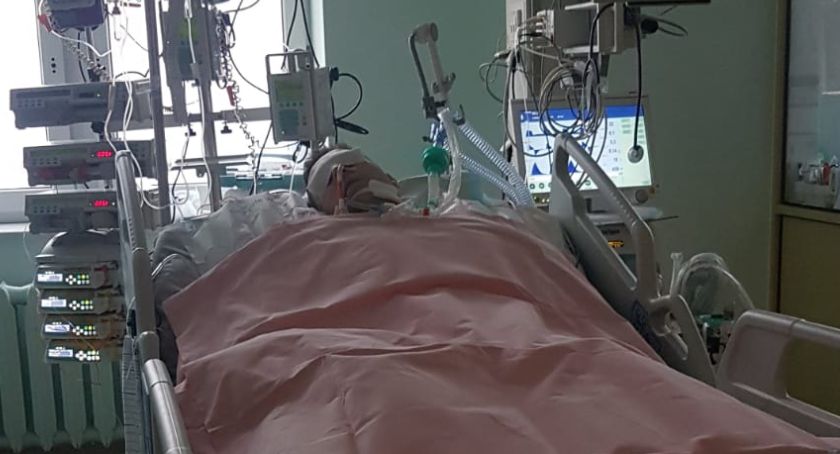 Maszyna do mielenia palet wciągnęła Robertowi nogi | Trwa zrzutka na leczenie i protezy