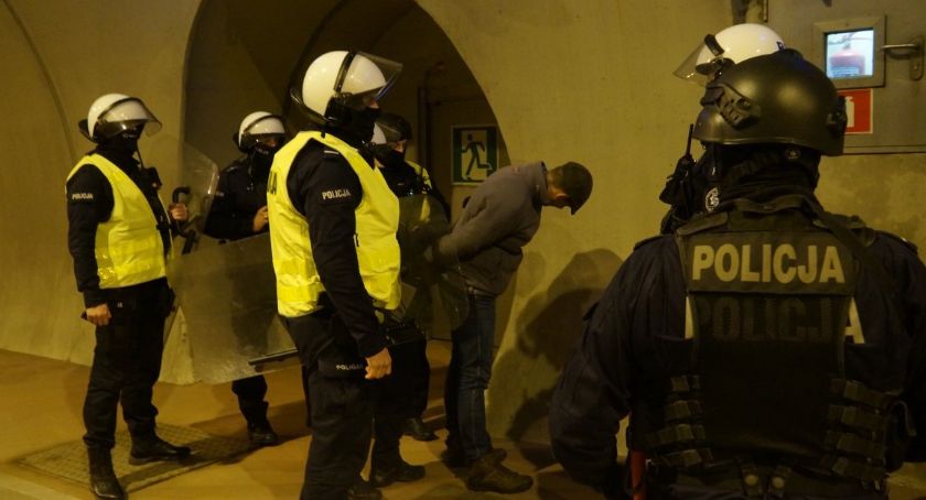 [FOTO] Ćwiczenia wszystkich służb ratowniczych w tunelu w Lalikach