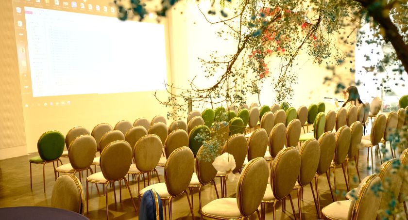 Radny zapytał o szkolenie dyrektorów bielskich placówek oświatowych w szczyrkowskim hotelu. Magistrat i dyrektorzy odpowiedzieli
