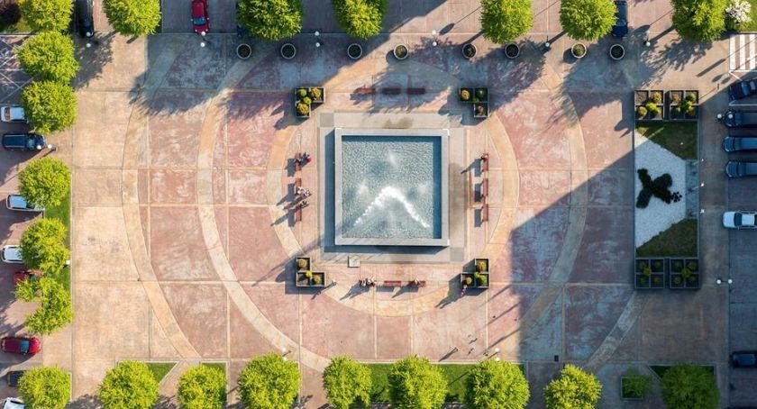Czechowicki plac Jana Pawła II zostanie odbetonowany