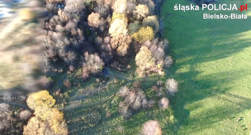 [FILM] Policyjny dron namierzył dwóch 17-latków z narkotykami