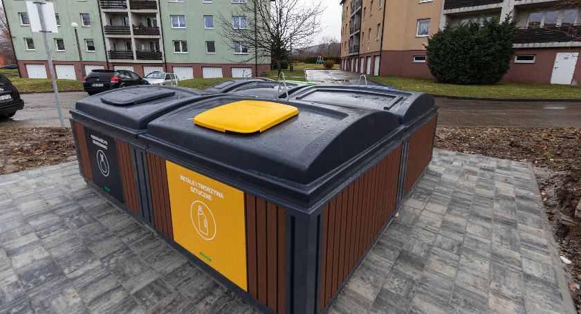 Pierwsze półpodziemne pojemniki na odpady zamontowano w Bielsku-Białej