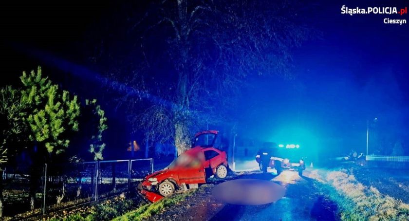 Dwóch mężczyzn zginęło w wypadku w kradzionym oplu