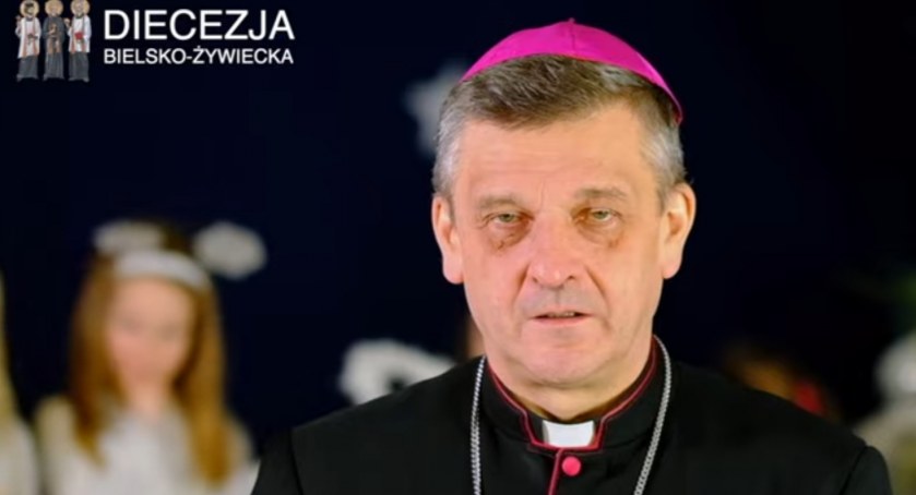 Pojednania, przebaczenia, poczucia bezpieczeństwa i radości. Życzenia Biskupa Romana Pindla FILM