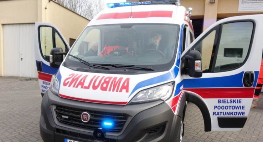 1400 zł mandatu dla kierowcy karetki? Dyrektor pogotowia dementuje tę informację