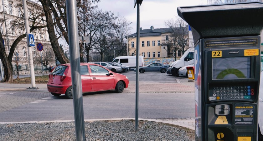 Kolejny parking z parkomatem w Bielsku-Białej
