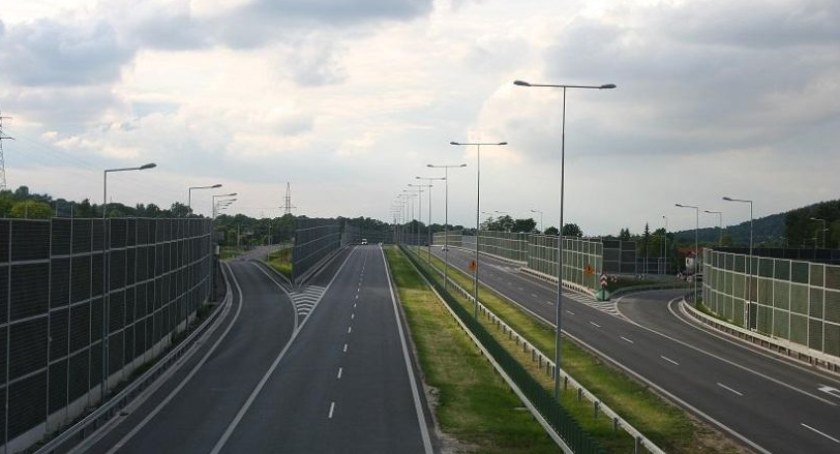 Wygląda na to, że wszystkie autostrady w Polsce będą płatne 
