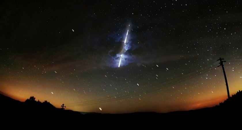 Nad naszym regionem przeleciał jasny meteor | Też go widzieliście?