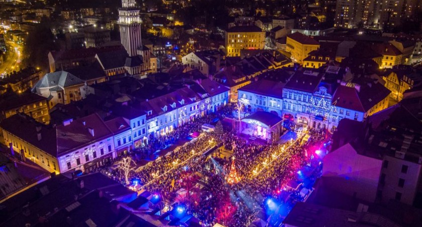 W Bielsku-Białej będą kręcić film | Szykują się utrudnienia na Rynku i przy dworcu PKP
