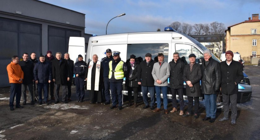 Nowoczesny radiowóz trafił do żywieckiej drogówki [FOTO]