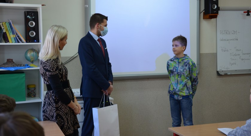 Maks, piątoklasista z Jaworza, uratował życie kobiety w hipotermii