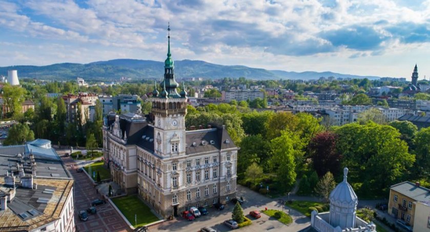 Rada Miejska Bielska-Białej przeciwko Lex Czarnek 