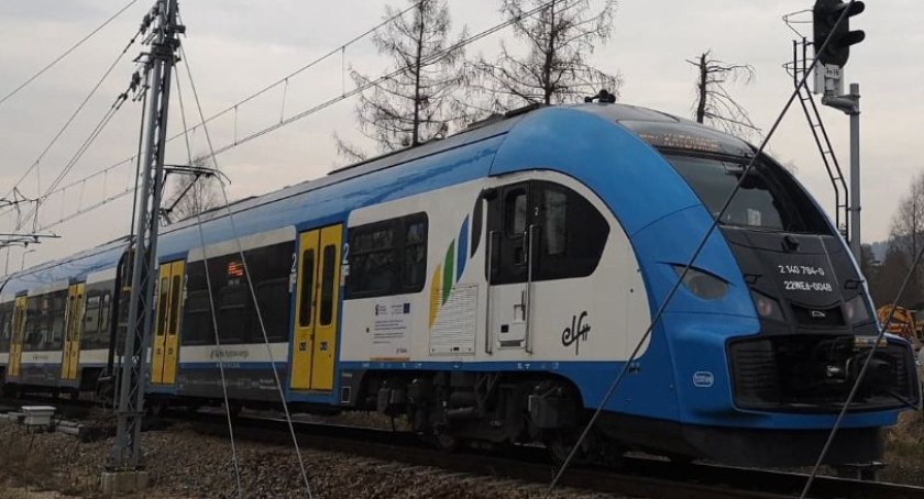 W Bielsku-Białej pociąg śmiertelnie potrącił mężczyznę