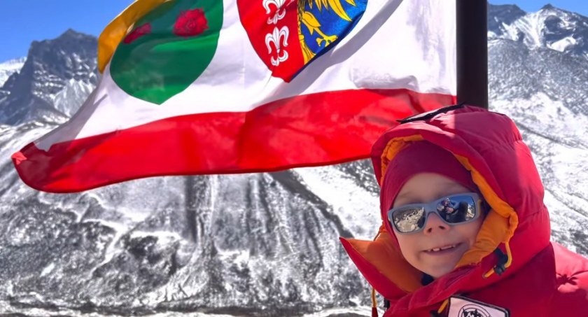 Sześcioletni bielszczanin najmłodszym Polakiem, który zdobył Everest Base Camp zimą [FILM]