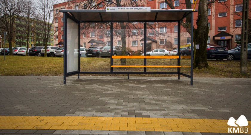 Wyremontowano przystanki na Osiedlu Polskich Skrzydeł