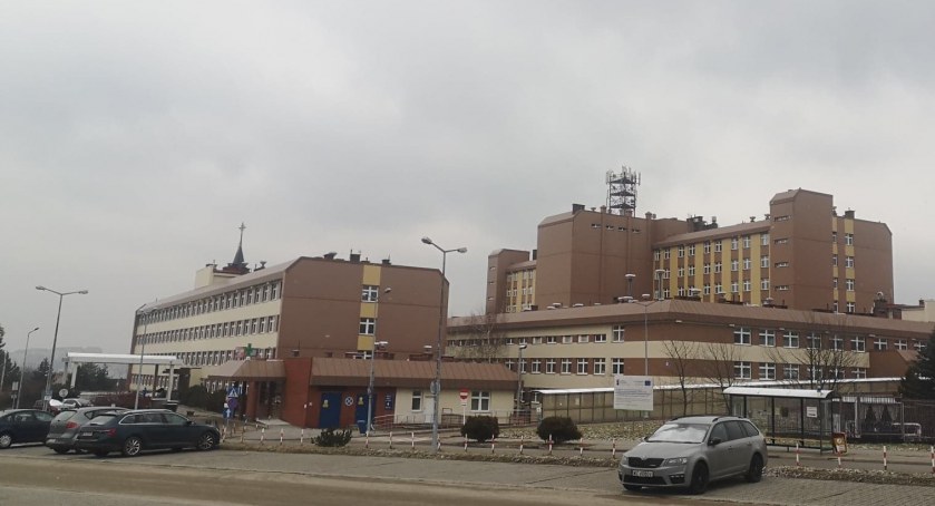 Ogromne zainteresowanie pracą w Szpitalu Wojewódzkim | Nie ma już ofert dla pielęgniarek, salowych i sprzątaczek