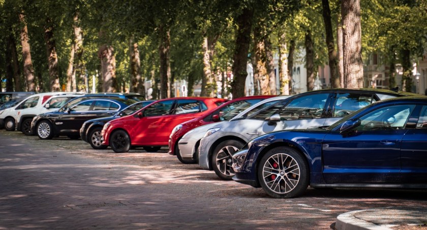Kilkadziesiąt nowych miejsc parkingowych przy jaworzańskim amfiteatrze