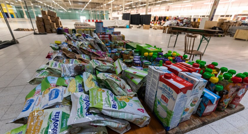 Punkt z darami dla uchodźców w Tesco zostanie zamknięty, bo brakuje darów