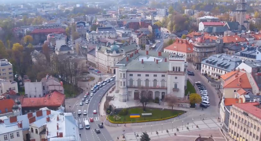 Drugi etap Inteligentnego Systemu Transportowego w Bielsku-Białej zakończony. Co to znaczy? FILM