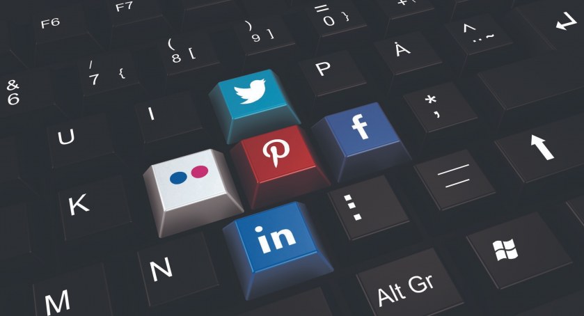 Bajka o zakłamanej rzeczywistości, czyli kto się nabiera na fake newsy 