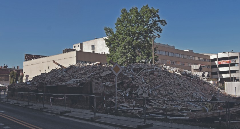 Cyniarska 13: koparka kontra prokurator