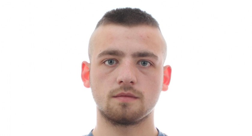 Policja poszukuje mężczyzny, który dopuścił się w Czechach brutalnego przestępstwa