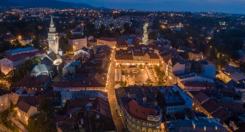 Rozpoczynają się konsultacje uchwały reklamowej, która uporządkuje przestrzeń w Bielsku-Białej