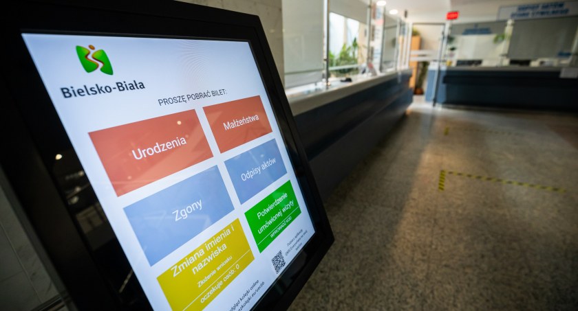 W bielskim Urzędzie Stanu Cywilnego wprowadzono system kolejkowy