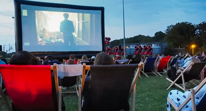 Kino letnie pod Dębowcem 2022 | W tym tygodniu zobaczymy film z Jasonem Stathamem