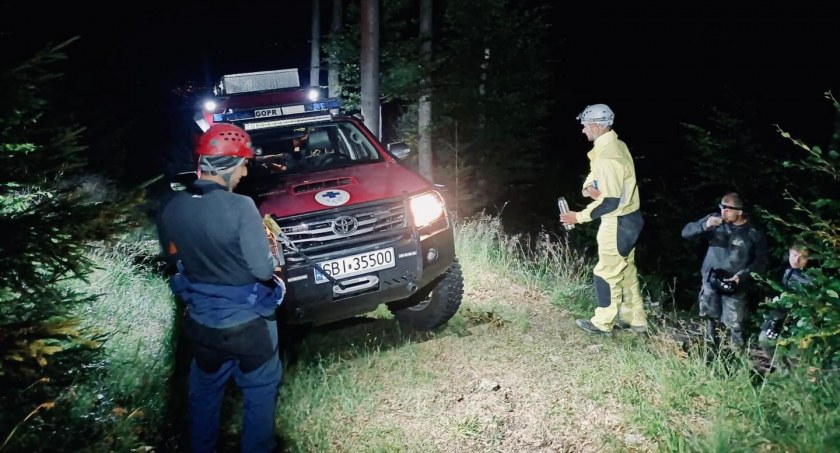 Turyści nie umieli znaleźć wyjścia z jaskini, z pomocą ruszyli goprowcy