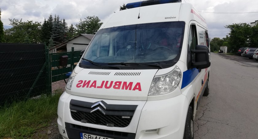Nie żyje mężczyzna, który w nocy wyskoczył przez okno i uciekł z bielskiego SOR