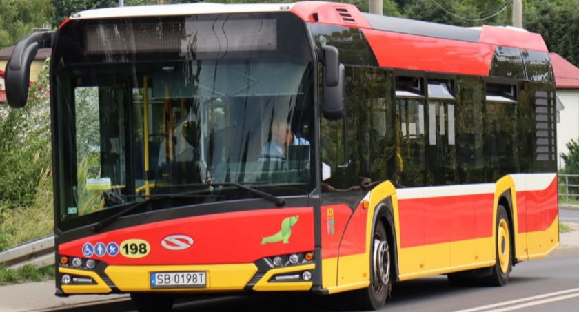 Czy kierowcy autobusów otrzymają status funkcjonariuszy publicznych?