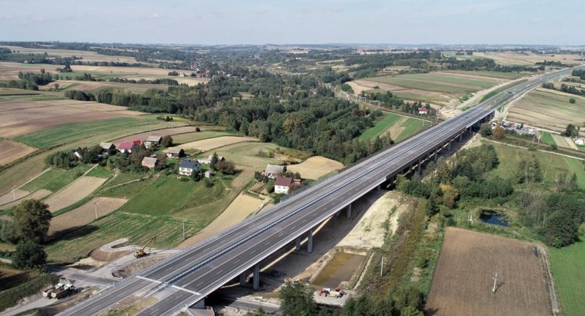 Budowa nowej drogi z Bielska-Białej do Krakowa coraz bliżej