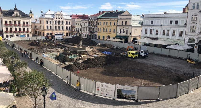 Kolejny etap utrudnień na cieszyńskim Rynku