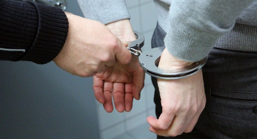 Ponad 1,5 tys. porcji narkotyków znaleziono przy 22-latku