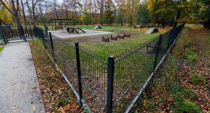 Nowy wybieg dla psów w bielskiej Olszówce