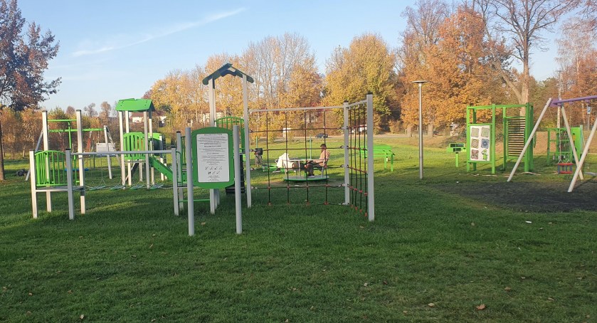 W Dankowicach powstał nowy plac zabaw i siłownia zewnętrzna