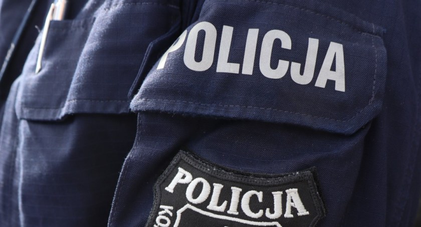 Jak sprawdzić czy policjant jest tym za kogo się podaje? 