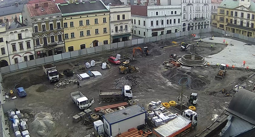 Jak idą prace na cieszyńskim Rynku? [FOTO]