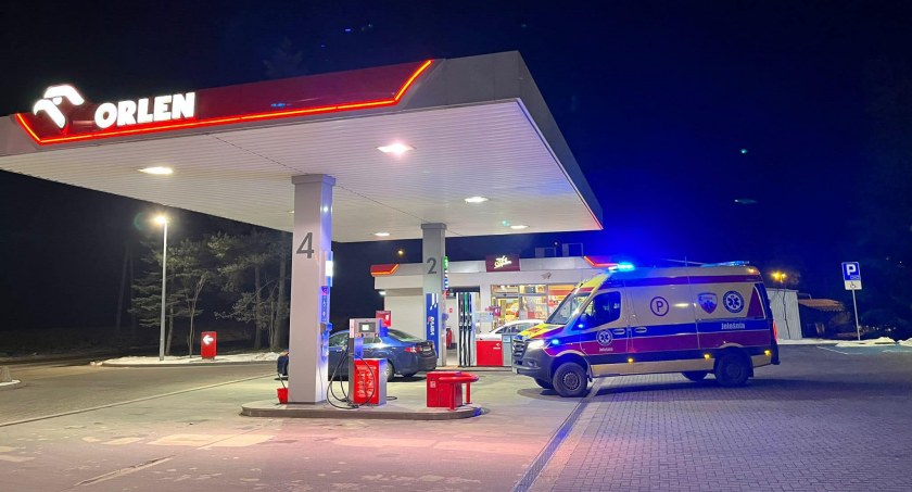 Pracownicy stacji Orlen pomogli 66-latkowi z zatrzymaniem krążenia