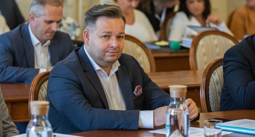 Wiceprezydent Bielska-Białej przywrócony do pracy